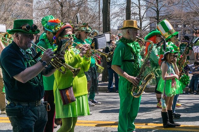 st pattys day parade start time