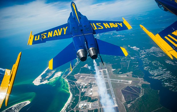 Blue Angels and Thunderbirds Fly Over NYC to Honor Health Workers