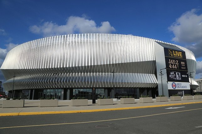 Is Nets' lack of Coliseum date a contractual issue for Nassau