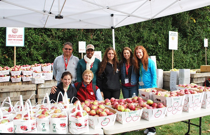 Mill Neck Family s Fall  Harvest Festival